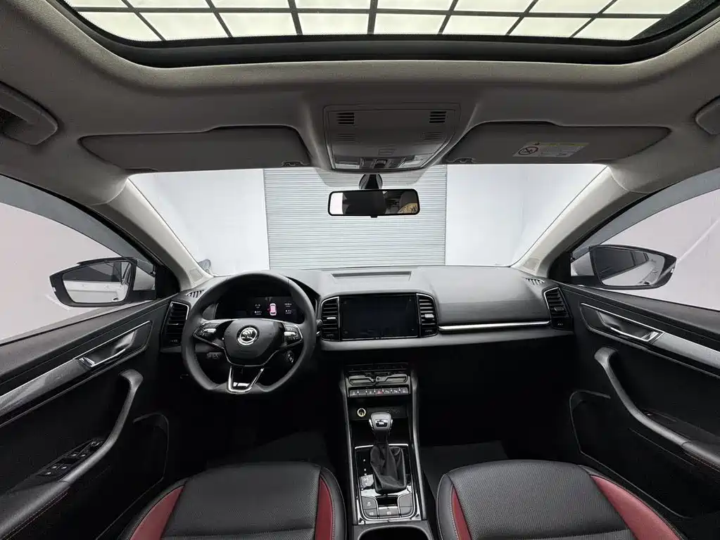 Skoda Karoq 2023 — фото 16