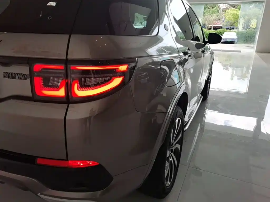 Land Rover Discovery Sport 2022 — фото 8