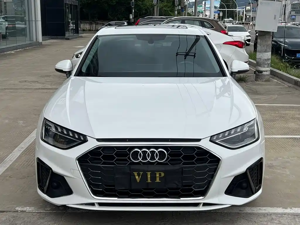 Audi A4L 2023