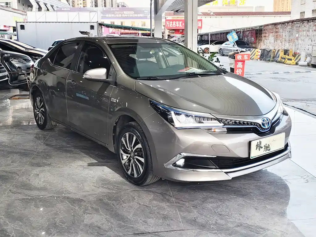 Toyota Corolla Hybrid 2021 — фото 3