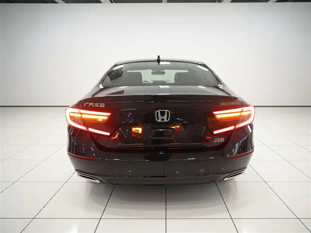 Honda Accord 2022 — фото 6