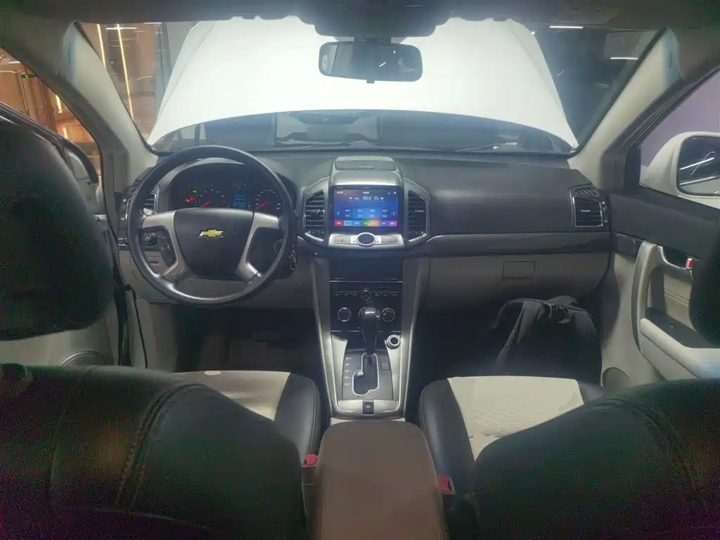 Chevrolet Captiva 2016 — фото 10