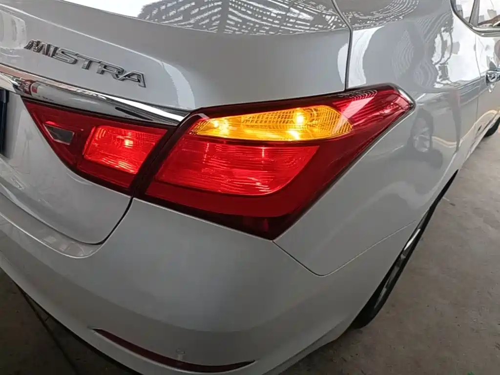 Hyundai Mistra 2015 — фото 8