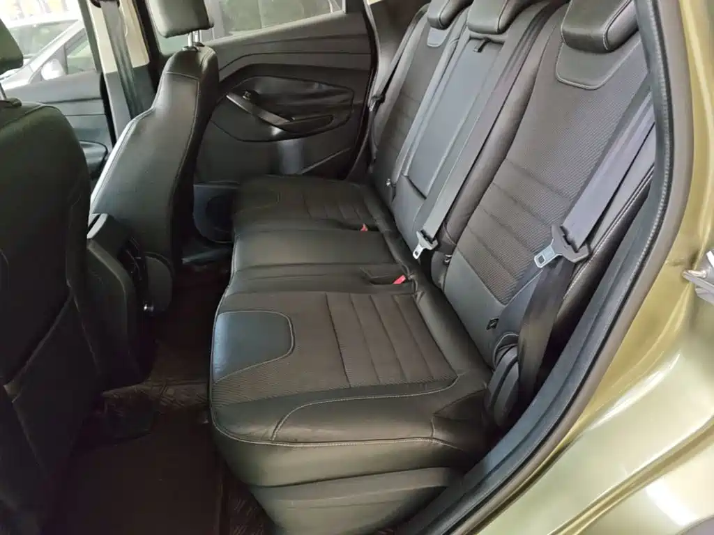 Ford Kuga 2016 — фото 17