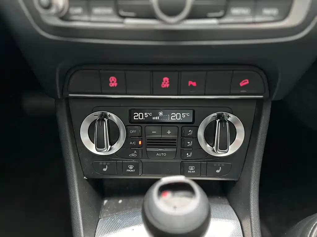 Audi Q3 2015 — фото 18
