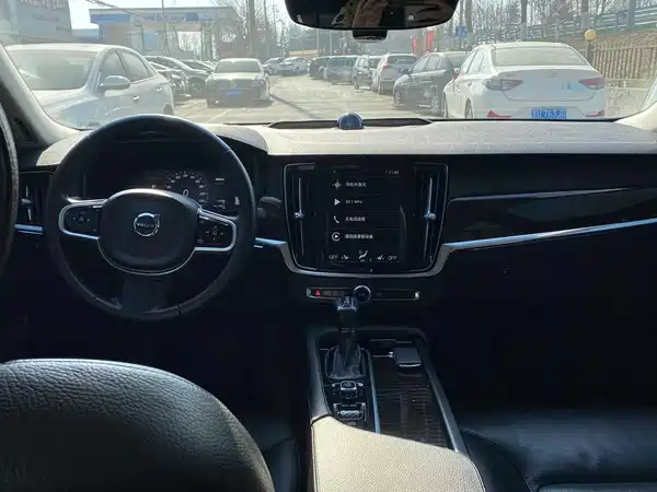 Volvo S90 2018