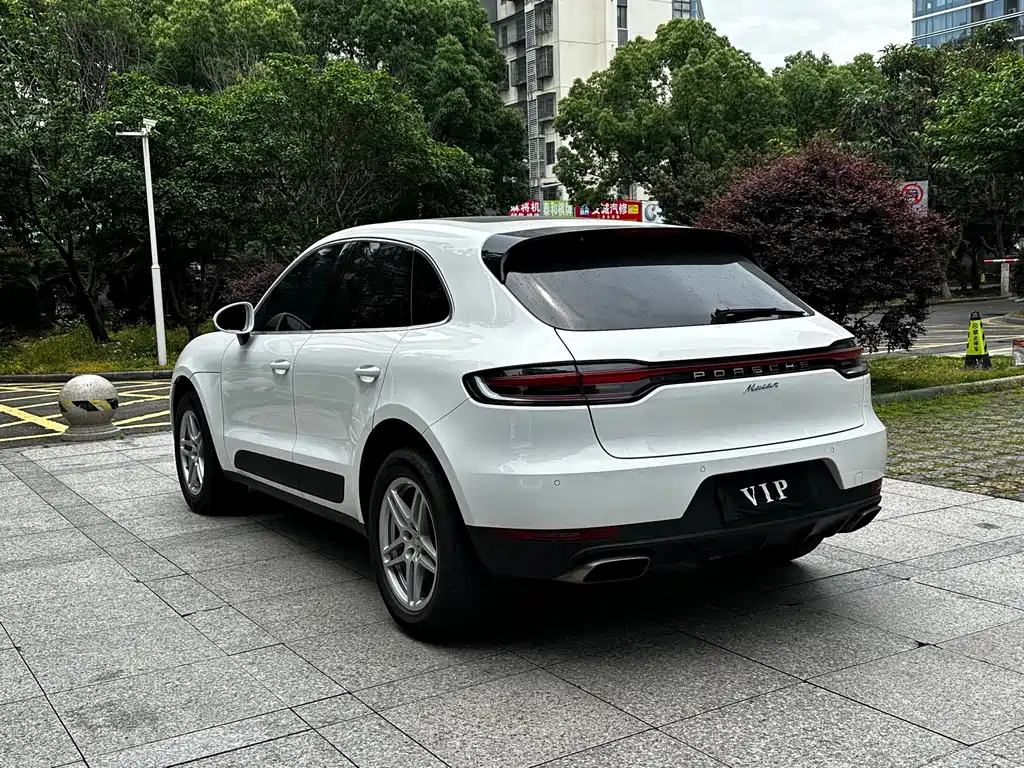 Porsche Macan 2020 — фото 14
