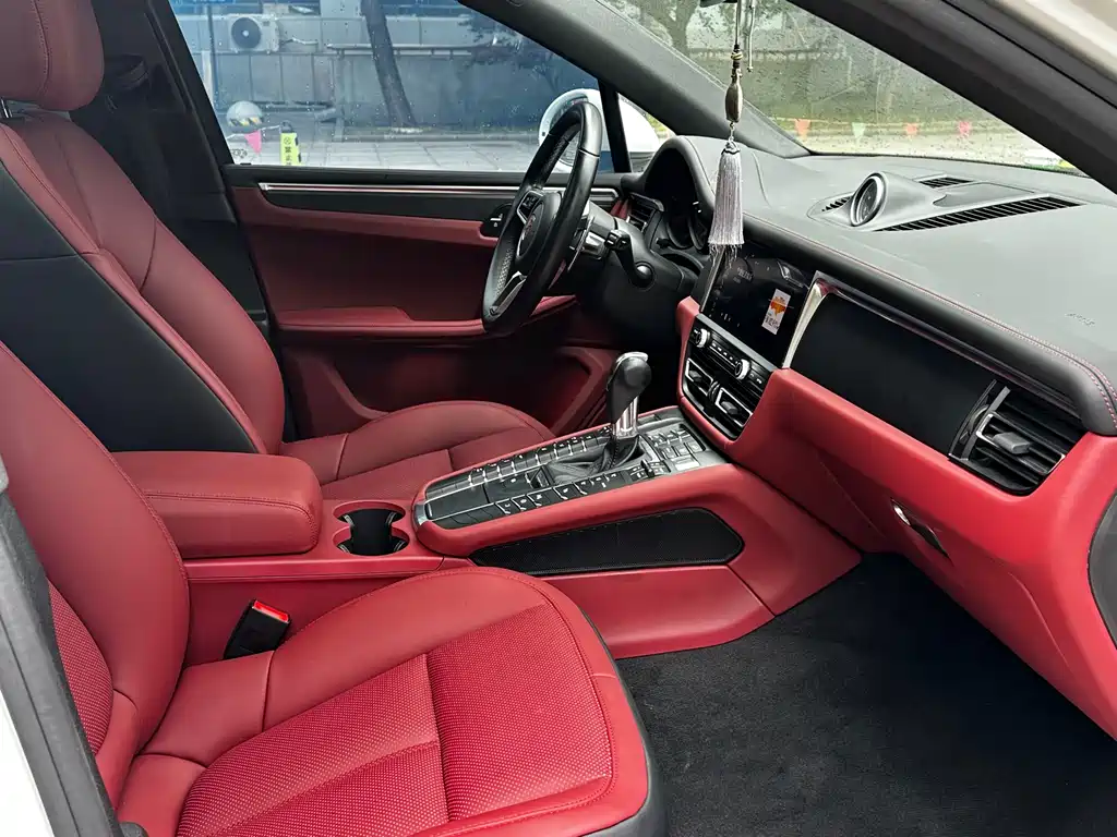 Porsche Macan 2020 — фото 11