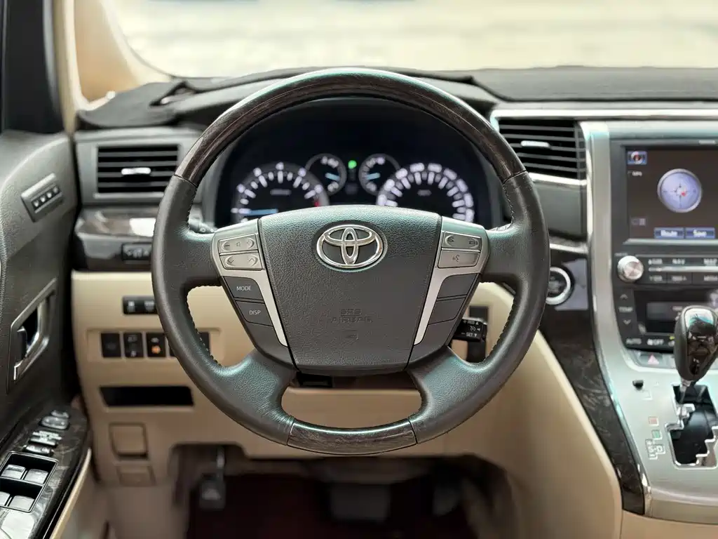 Toyota Alphard 2015 — фото 10