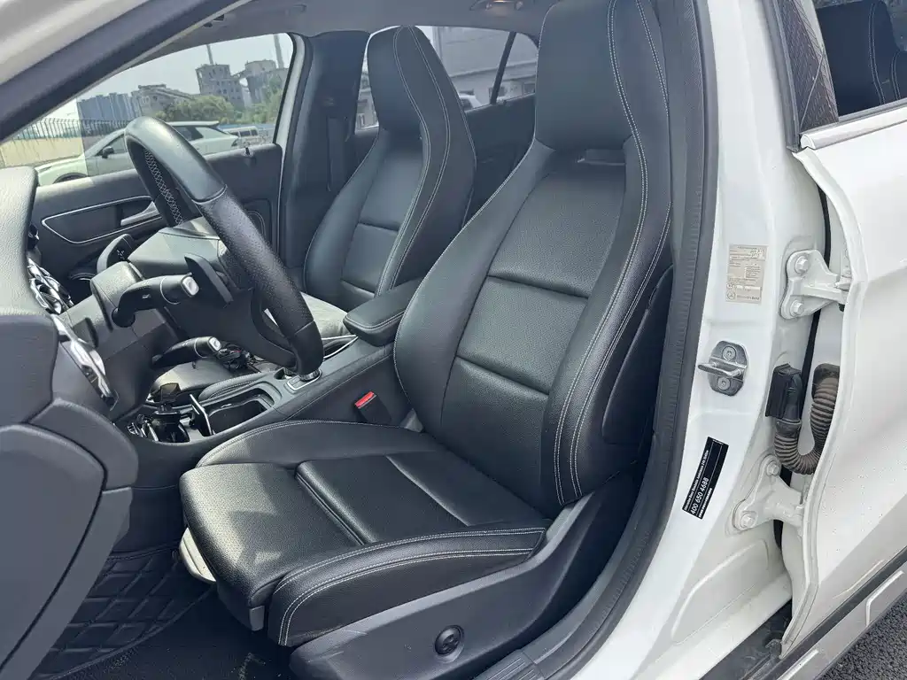 Mercedes-Benz GLA 2018 — фото 10