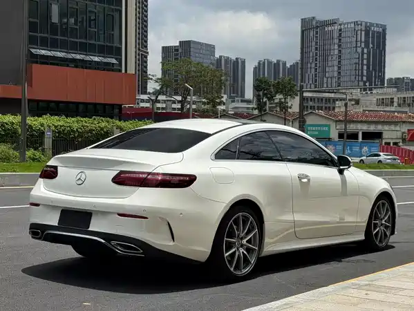 Mercedes-Benz E-Class 2021