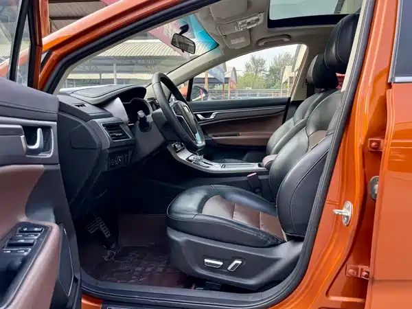 Geely Emgrand GS 2017
