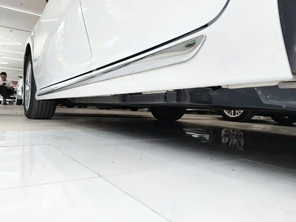 Toyota Camry 2023 — фото 22