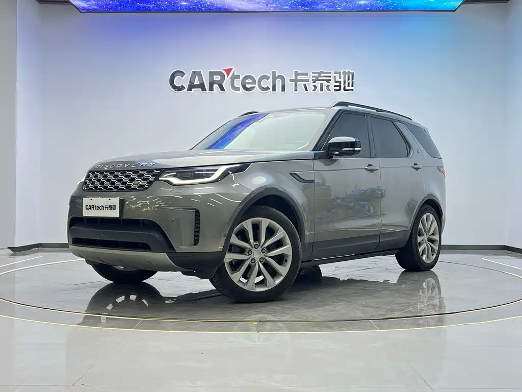 Land Rover Discovery 2024 — фото 1
