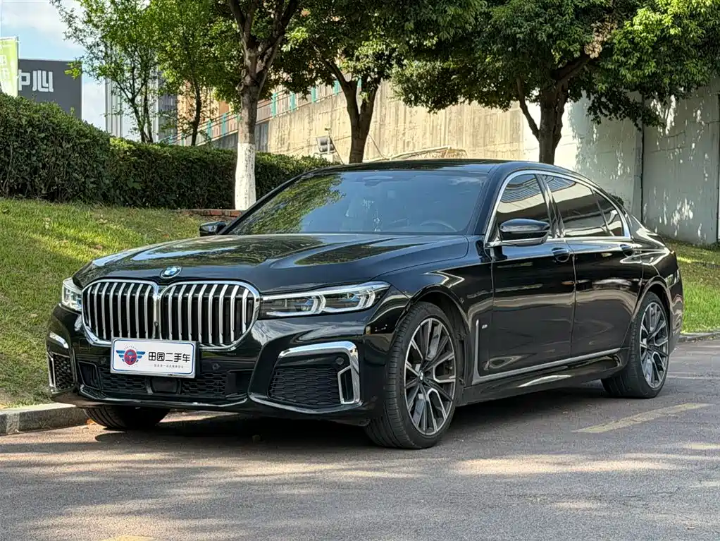 BMW 7 Series 2022 — фото 1
