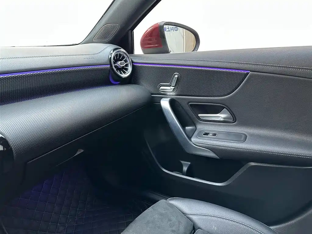 Mercedes-Benz A-Class 2021 — фото 15
