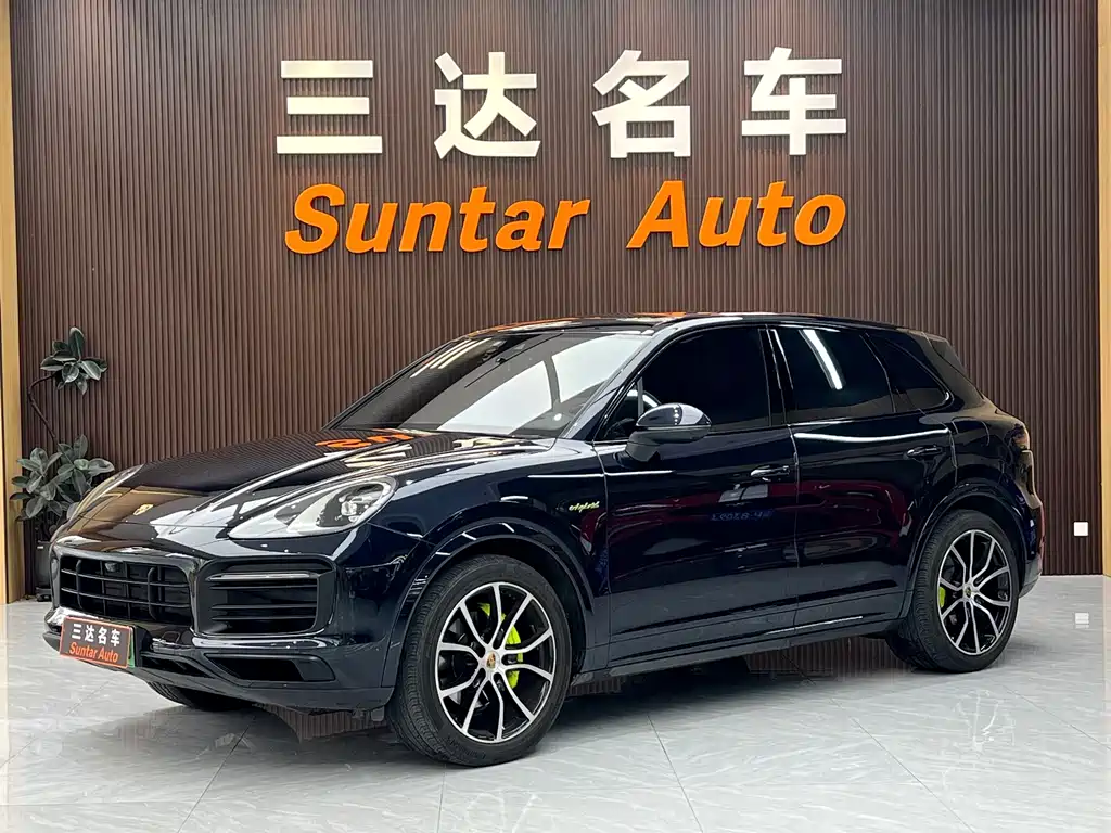 Porsche Cayenne Hybrid 2022 — фото 1