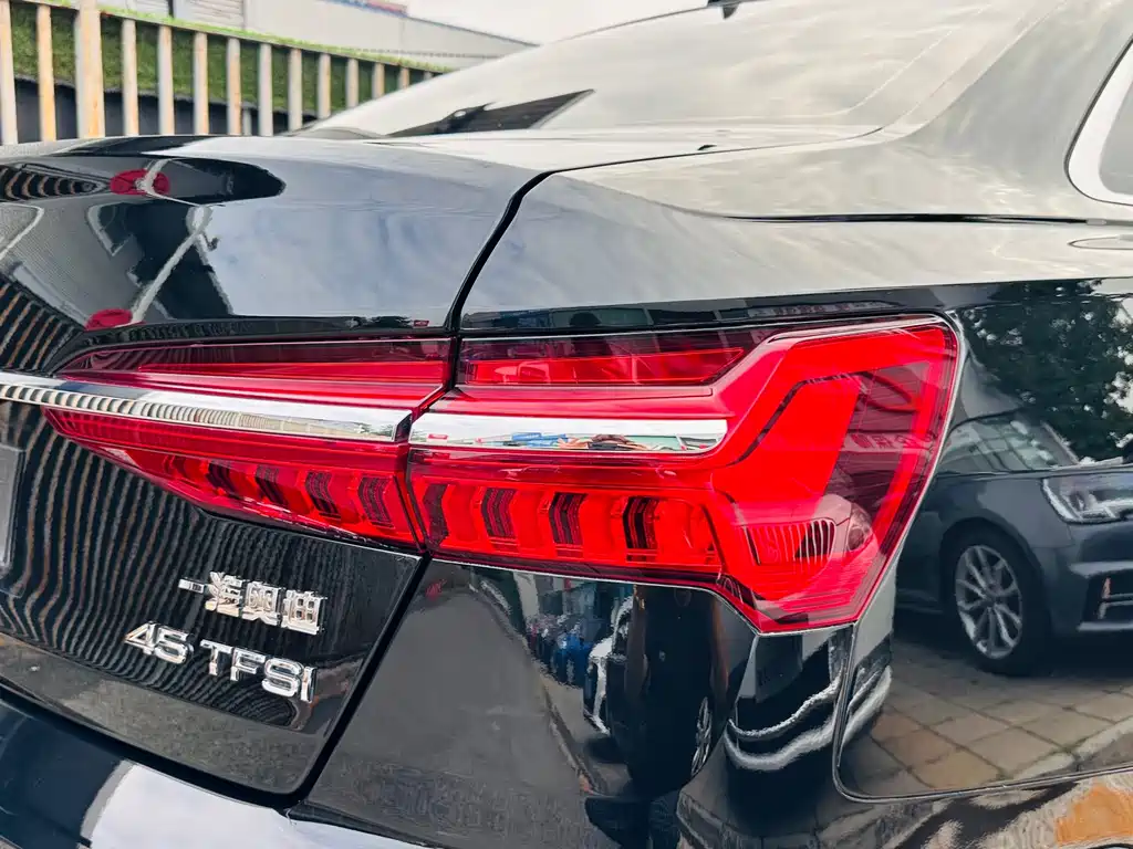 Audi A6L 2022 — фото 15