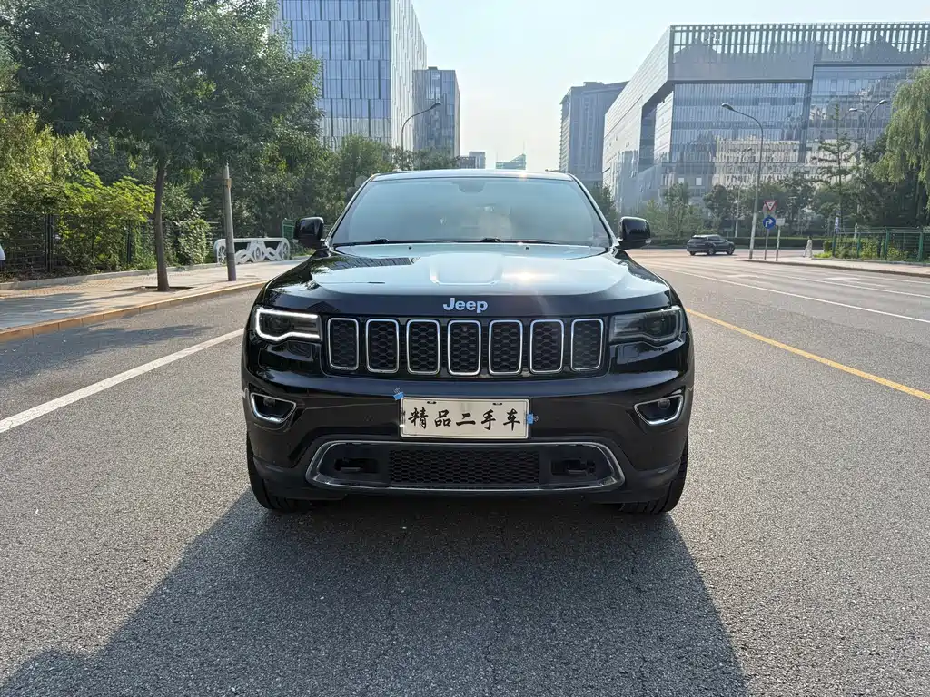 Jeep Grand Cherokee 2020 — фото 2