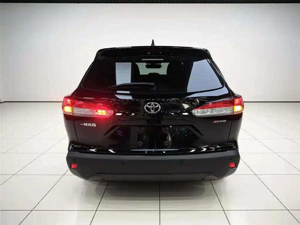 Toyota Corolla Cross 2022 — фото 6