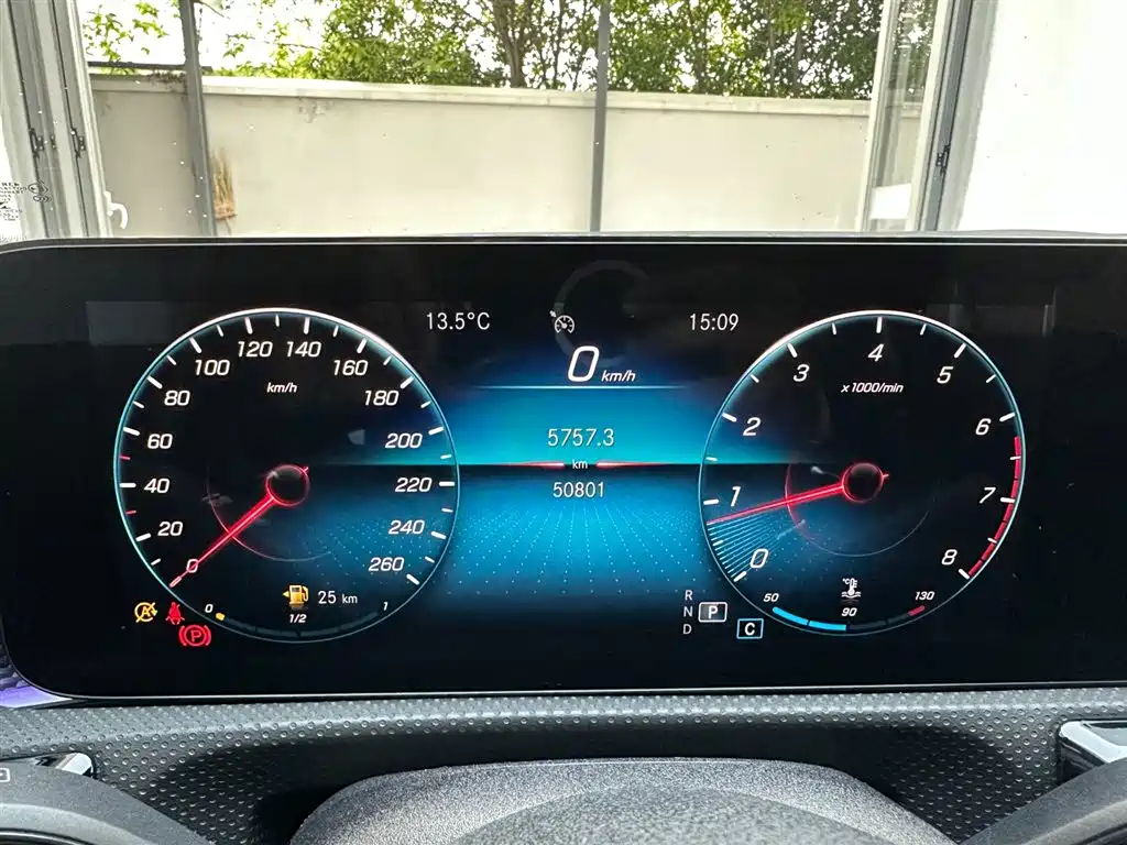 Mercedes-Benz A-Class 2021 — фото 11