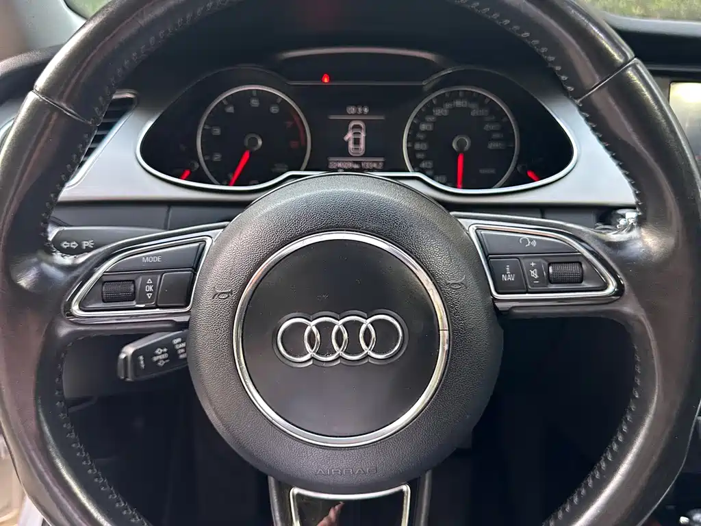 Audi A4L 2013 — фото 12