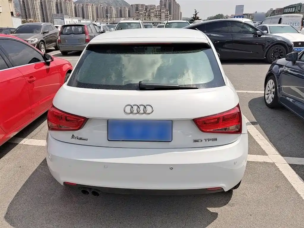 Audi A1 2015 — фото 6