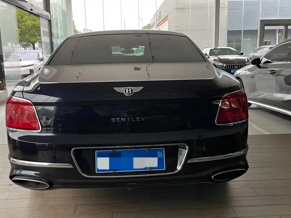 Bentley Flying Spur 2020 — фото 9