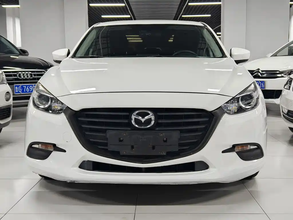 Mazda 3 Axela 2018 — фото 2