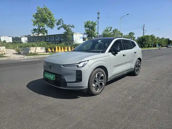Volvo XC70 Plug-In Hybrid 2026