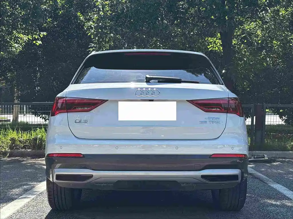 Audi Q3 2023 — фото 11
