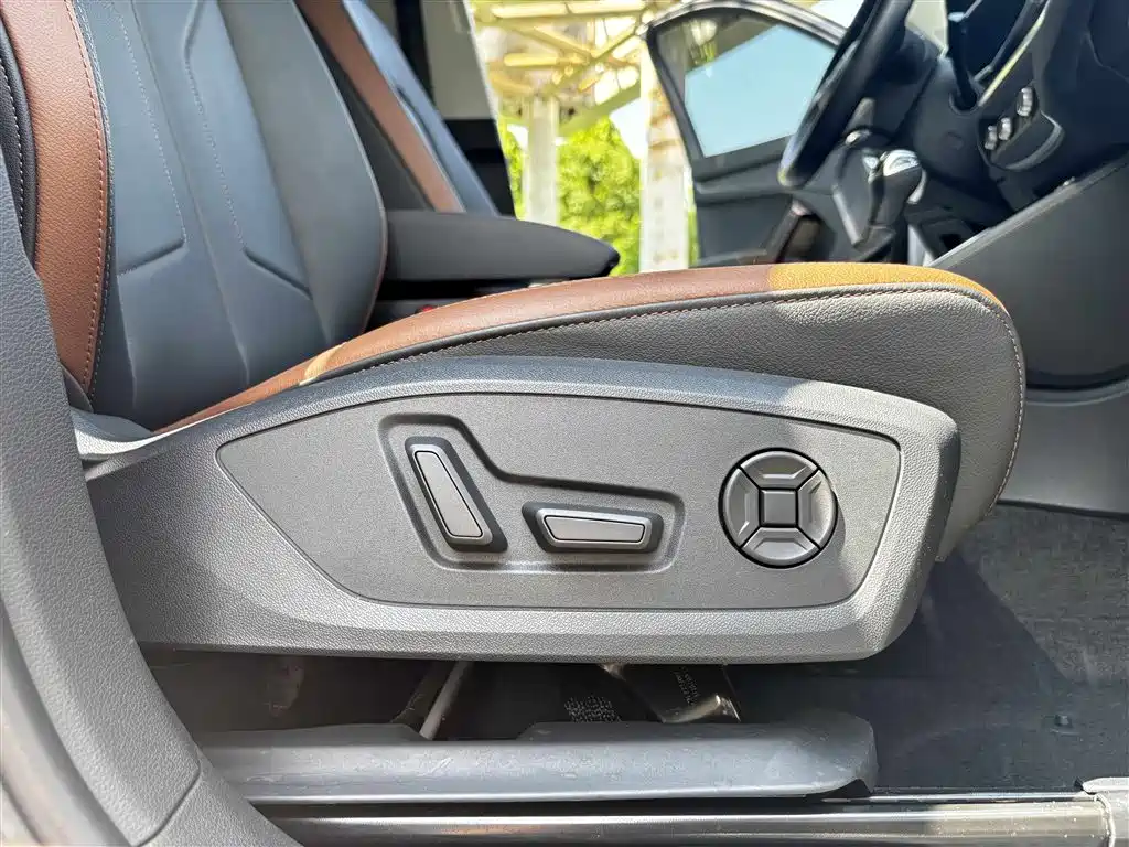 Audi Q3 2023 — фото 19