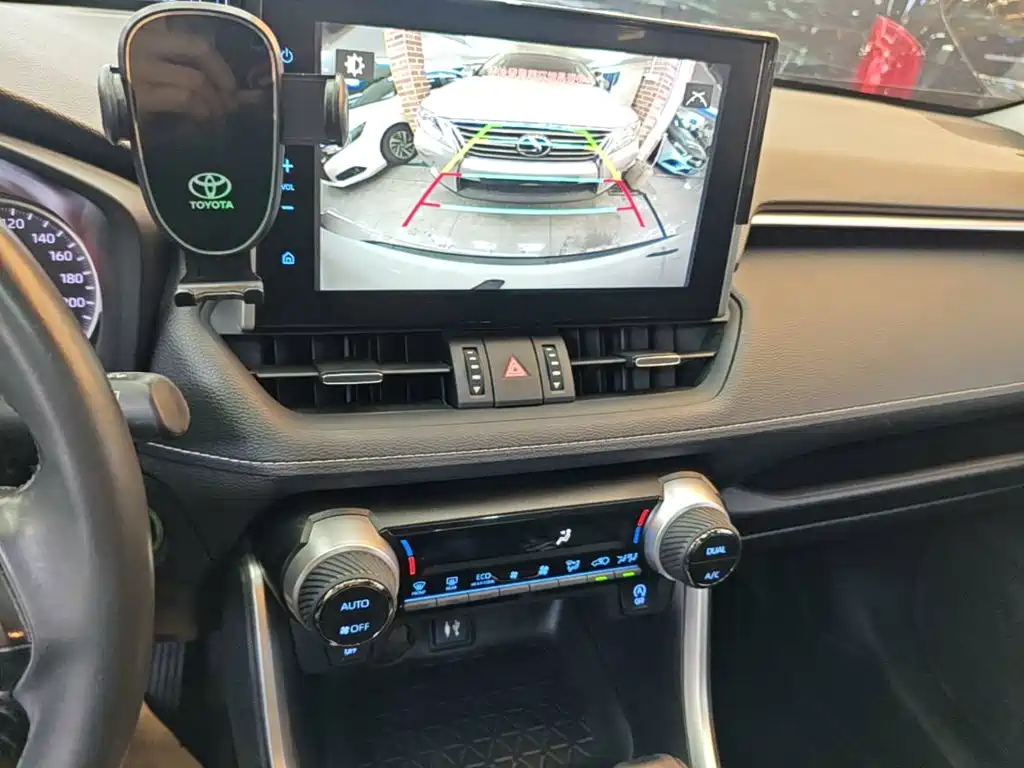 Toyota Wildlander 2021 — фото 13
