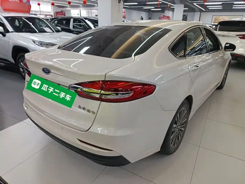 Ford Mondeo New Energy 2019 — фото 5