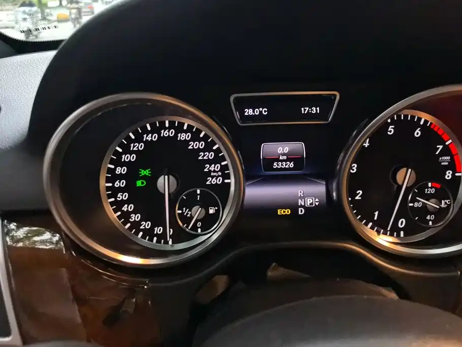 Mercedes-Benz M-Class 2015 — фото 14