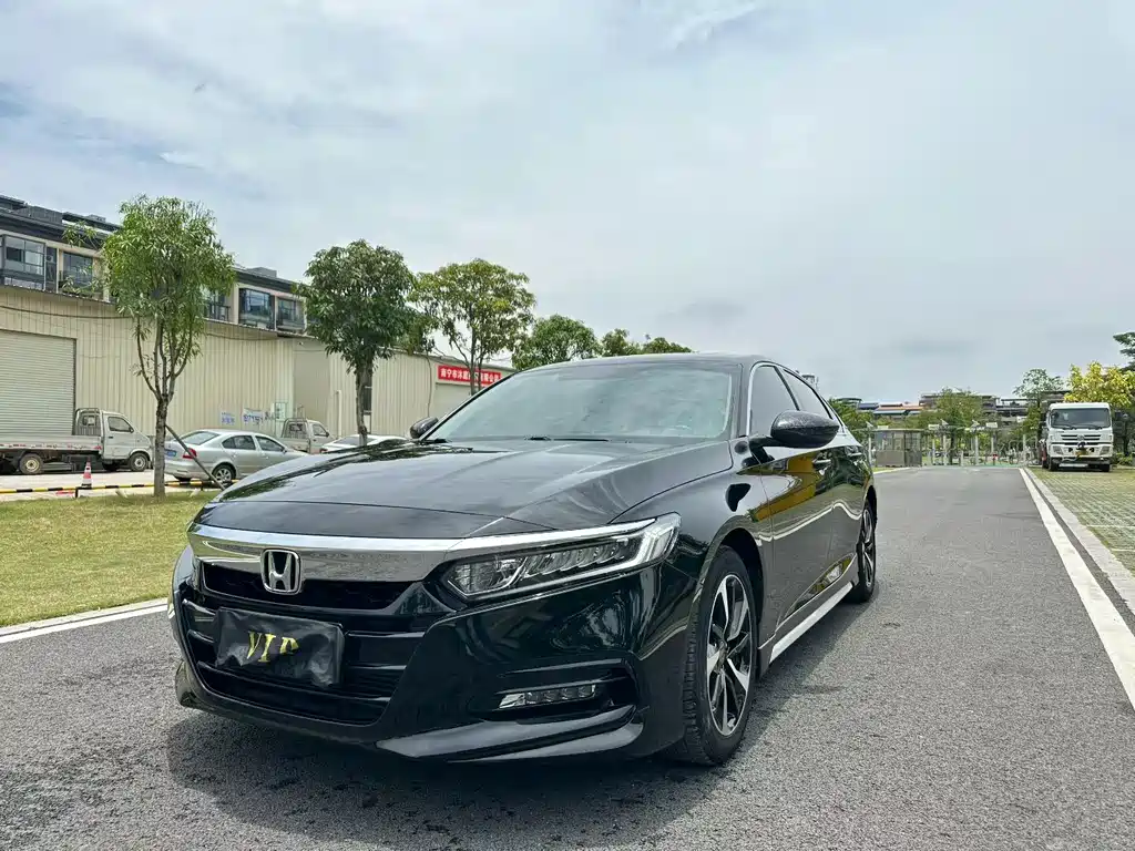 Honda Accord 2020 — фото 1