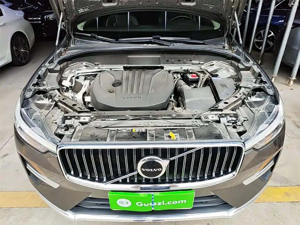 Volvo XC60 2022 — фото 20
