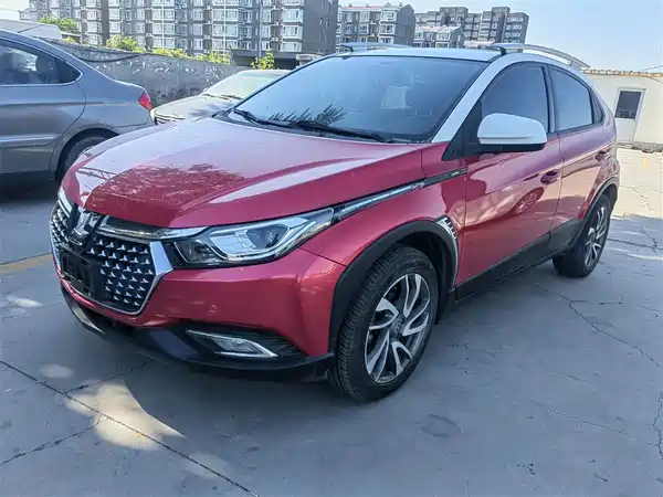 Luxgen U5 SUV 2017