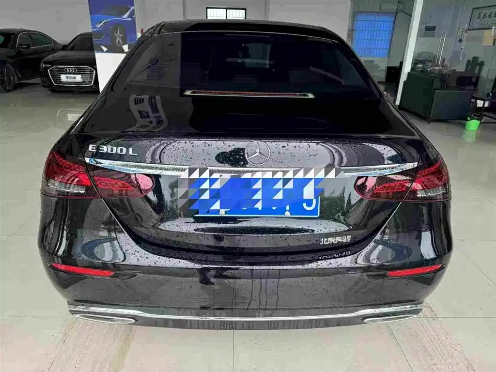 Mercedes-Benz E-Class 2023