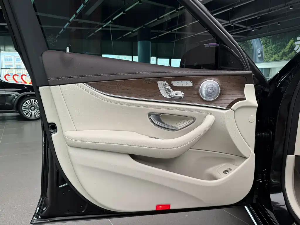 Mercedes-Benz E-Class 2019 — фото 7