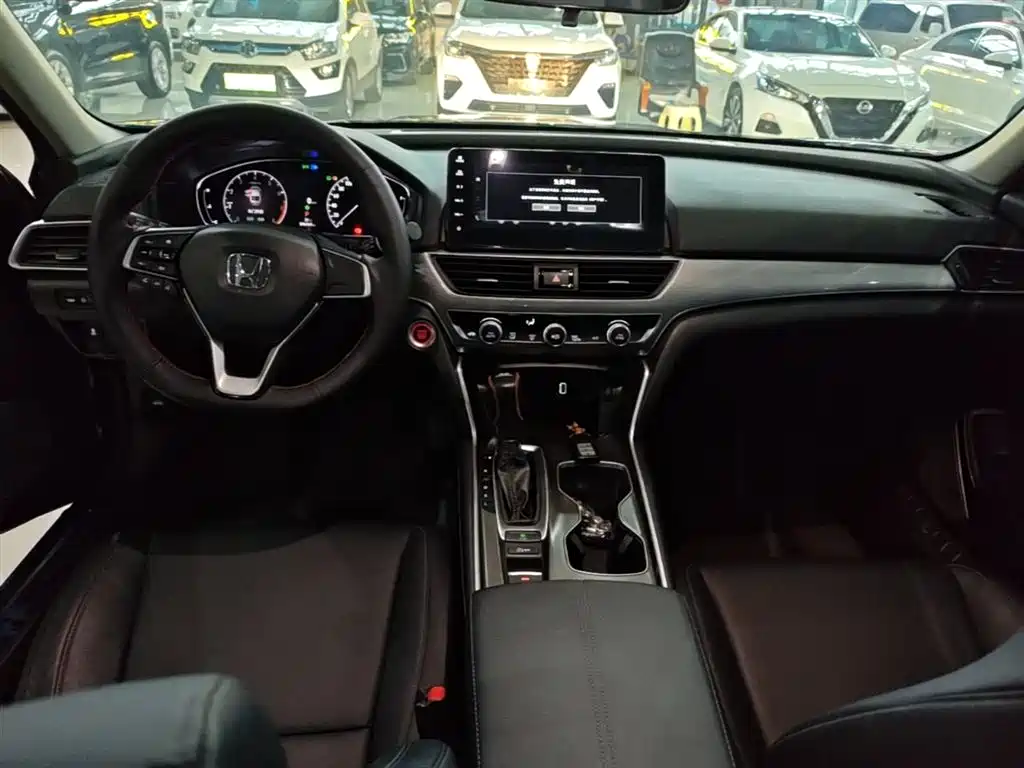 Honda Accord 2023 — фото 10