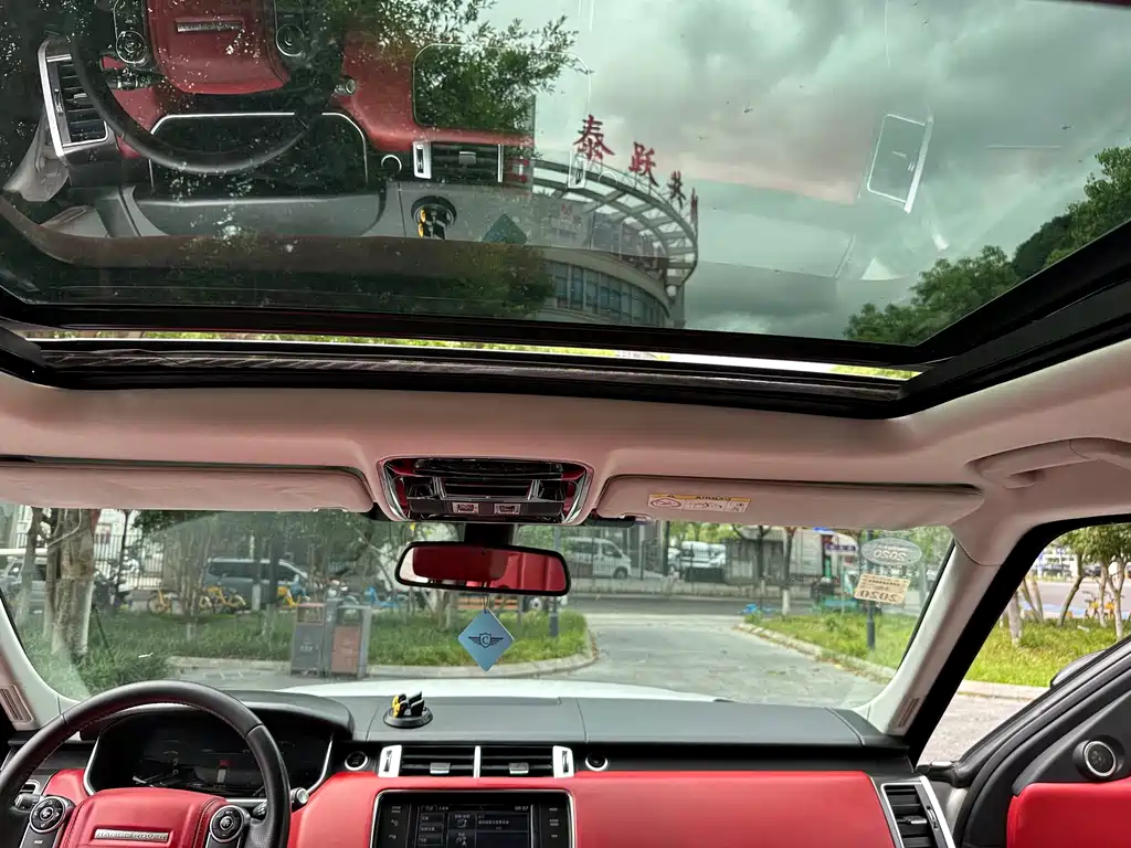 Land Rover Range Rover Sport 2015 — фото 18