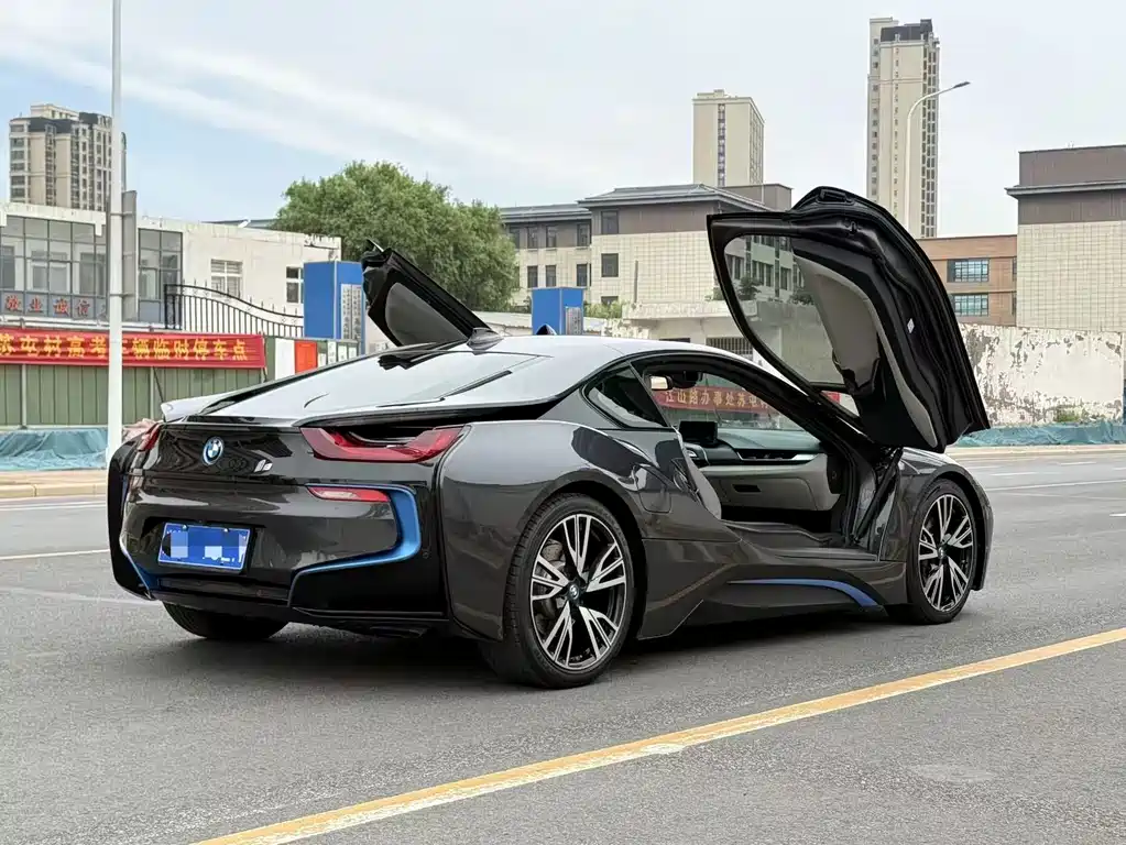 BMW i8 2018 — фото 13