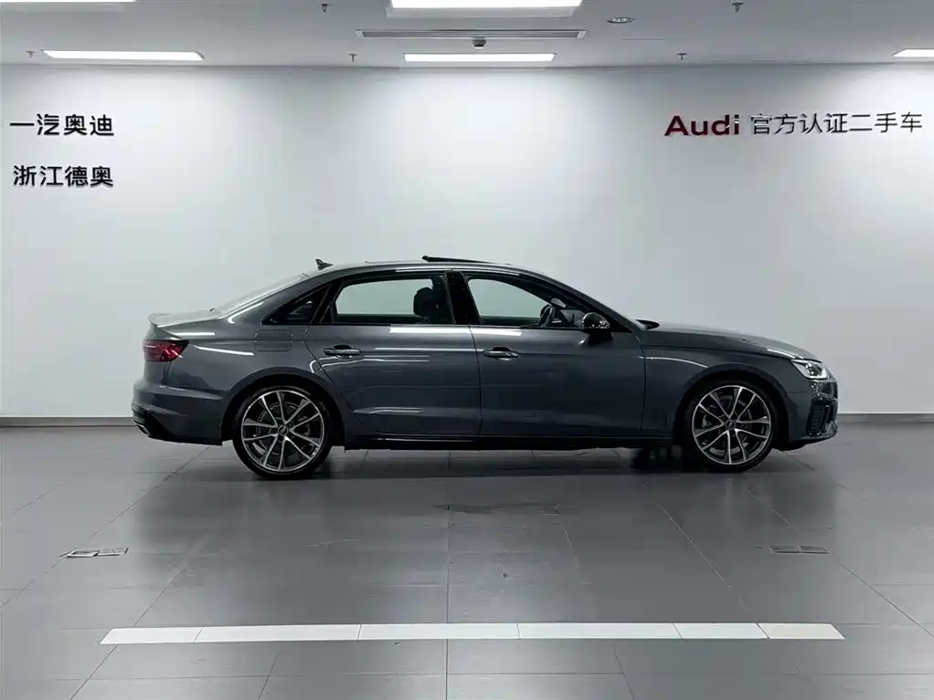 Audi A4L 2023 — фото 3