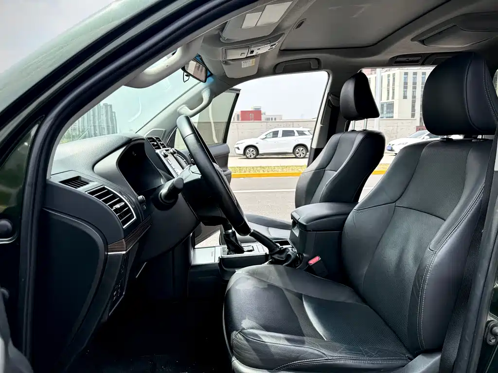 Toyota Prado 2019 — фото 13