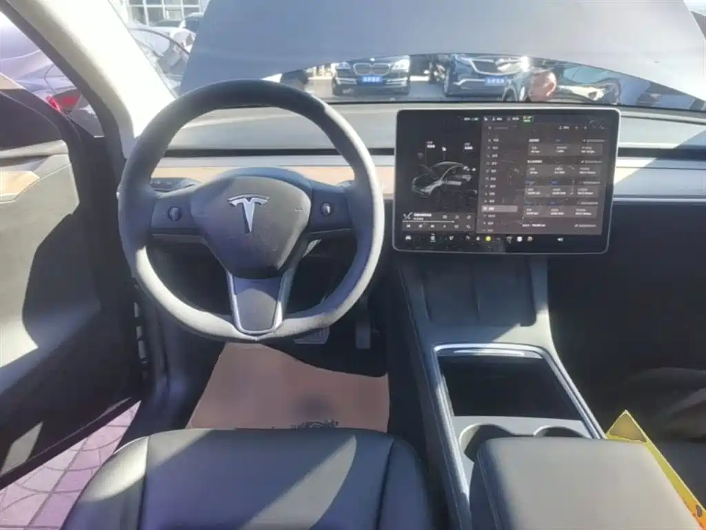 Tesla Model Y 2021 — фото 11