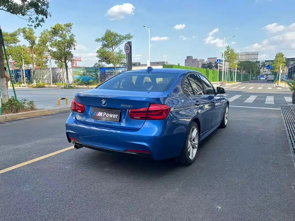 BMW 3 Series 2017 — фото 9