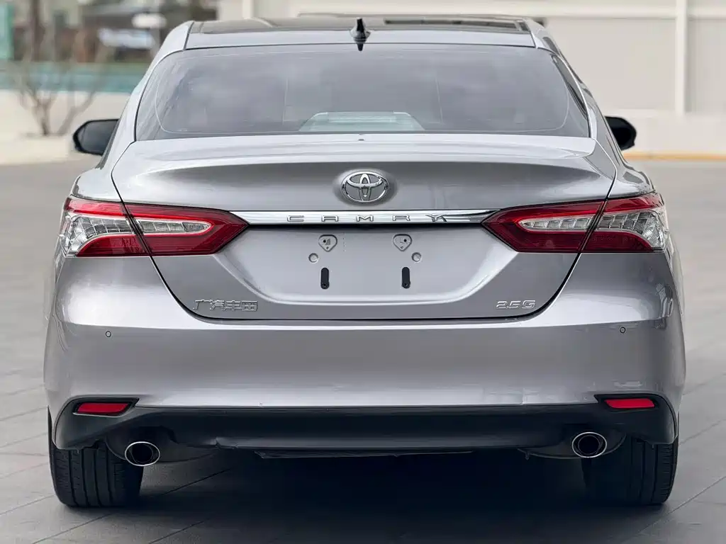 Toyota Camry 2021 — фото 4