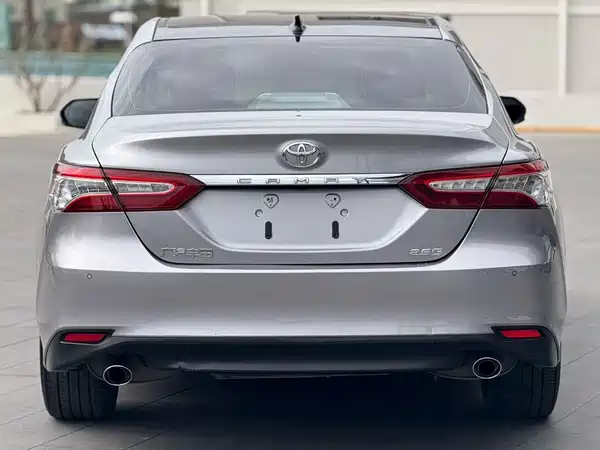 Toyota Camry 2021