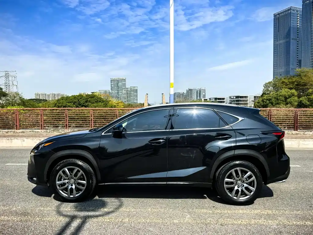 Lexus NX 2016 — фото 22